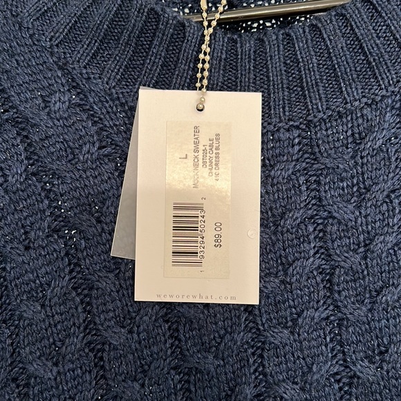 Danielle Bernstein cropped mock neck cable sweater - Picture 4 of 4